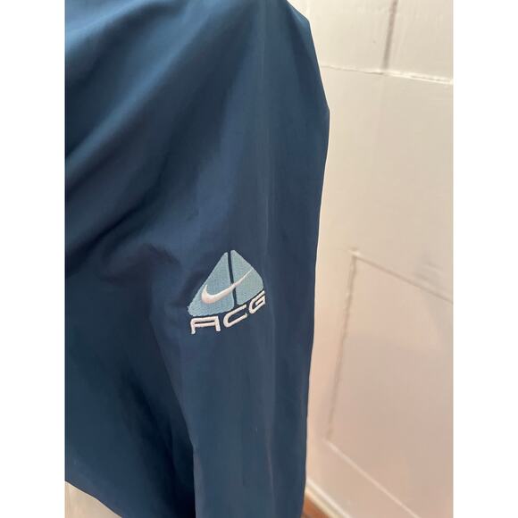 Vintage Ladies Nike Zippered Windbreaker jacket - Picture 6 of 8